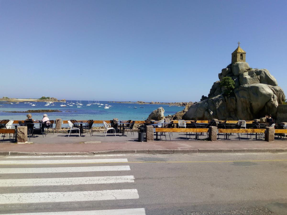 Grand Hotel De Port Blanc Penvénan 外观 照片