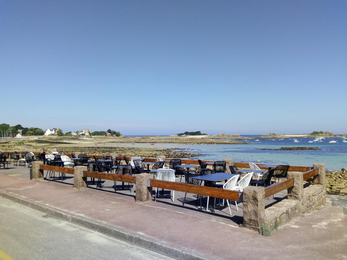 Grand Hotel De Port Blanc Penvénan 外观 照片