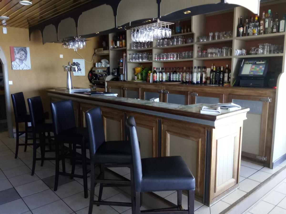 Grand Hotel De Port Blanc Penvénan 外观 照片